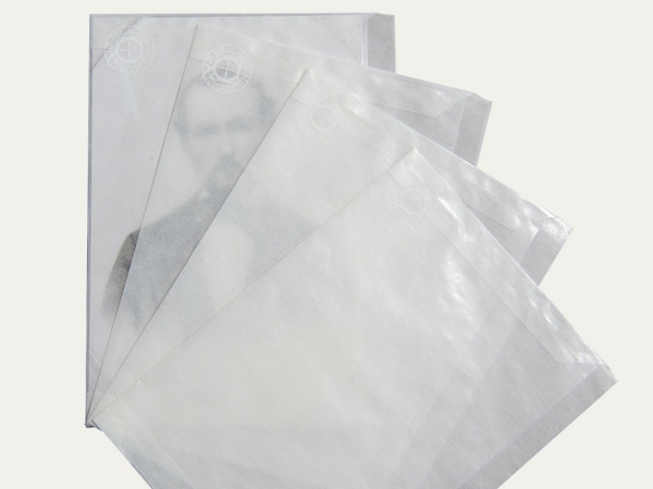 Hüllen in U-Form: – aus transparentem Papier