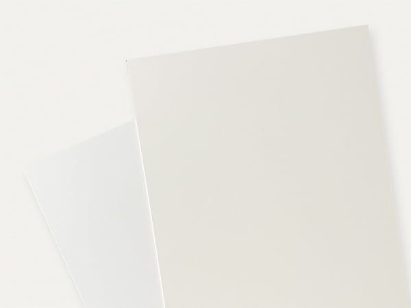 Museumskarton 025 – cremeweiß/softweiß