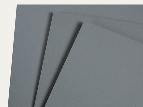Neu im Sortiment: Archivkarton 047 – graublau in 90 x 120 cm